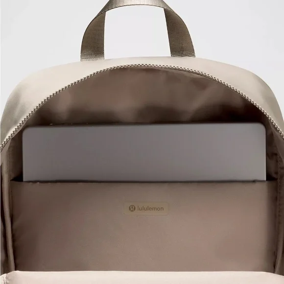 Lululemon Everywhere Backpack 22L- Warm Ash Grey/Sheer Oak - Picture 10 of 10